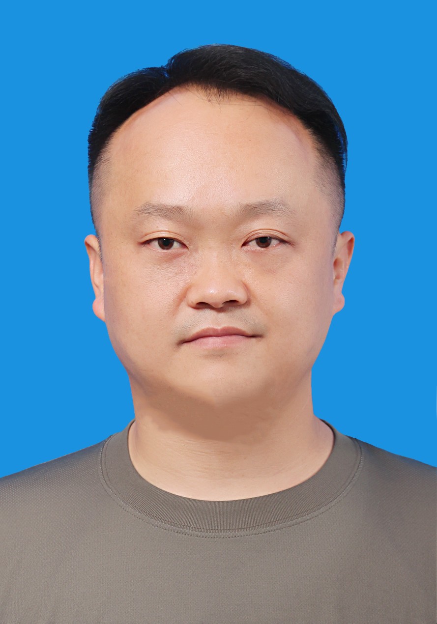 監事會主任  肖利 湖北立風建設有限公司總經理